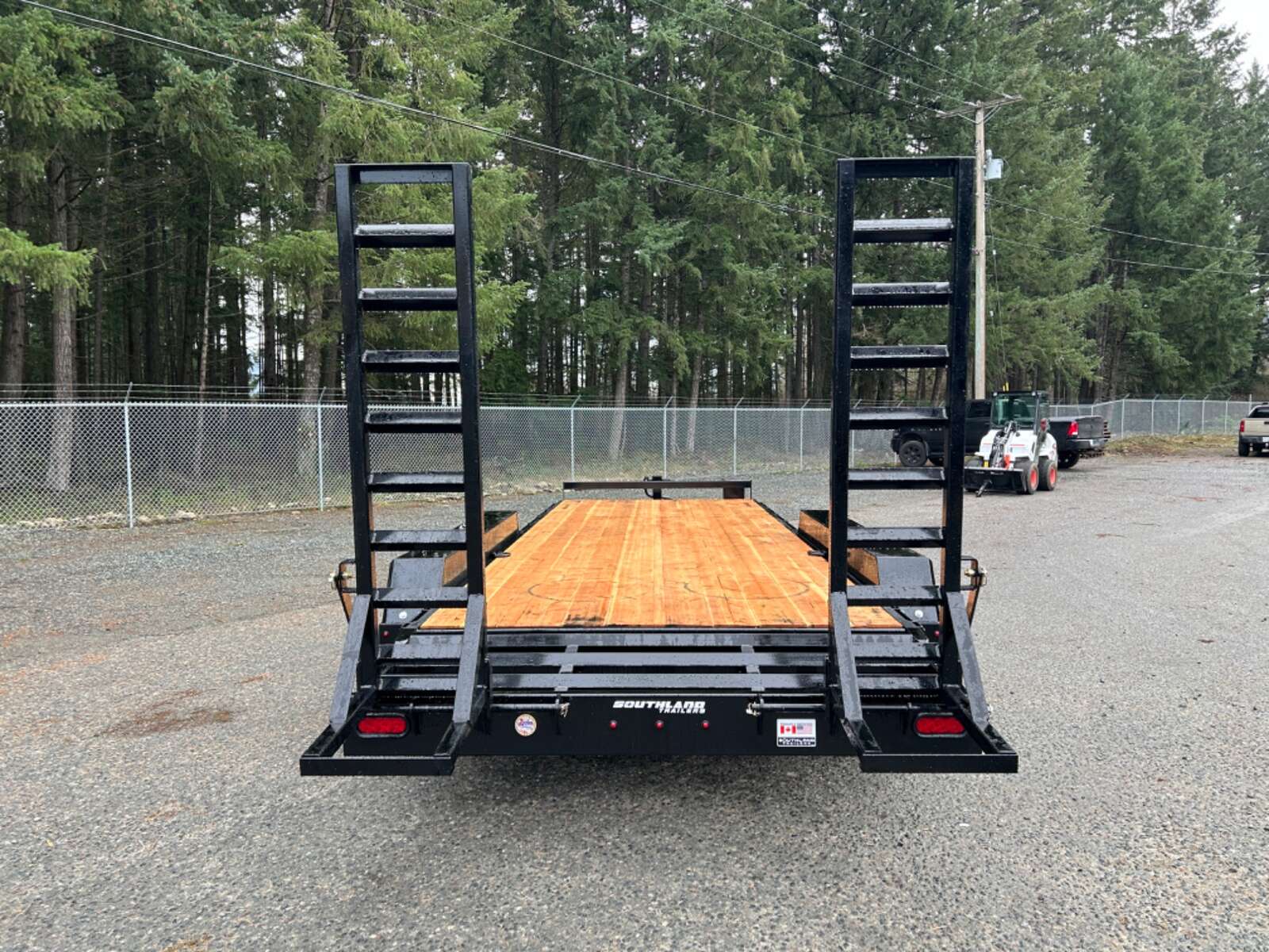 Photo of 2025 Southland 20' + 2' TRI AXLE 22,000LB GVW EQUIPMENT TRAILER