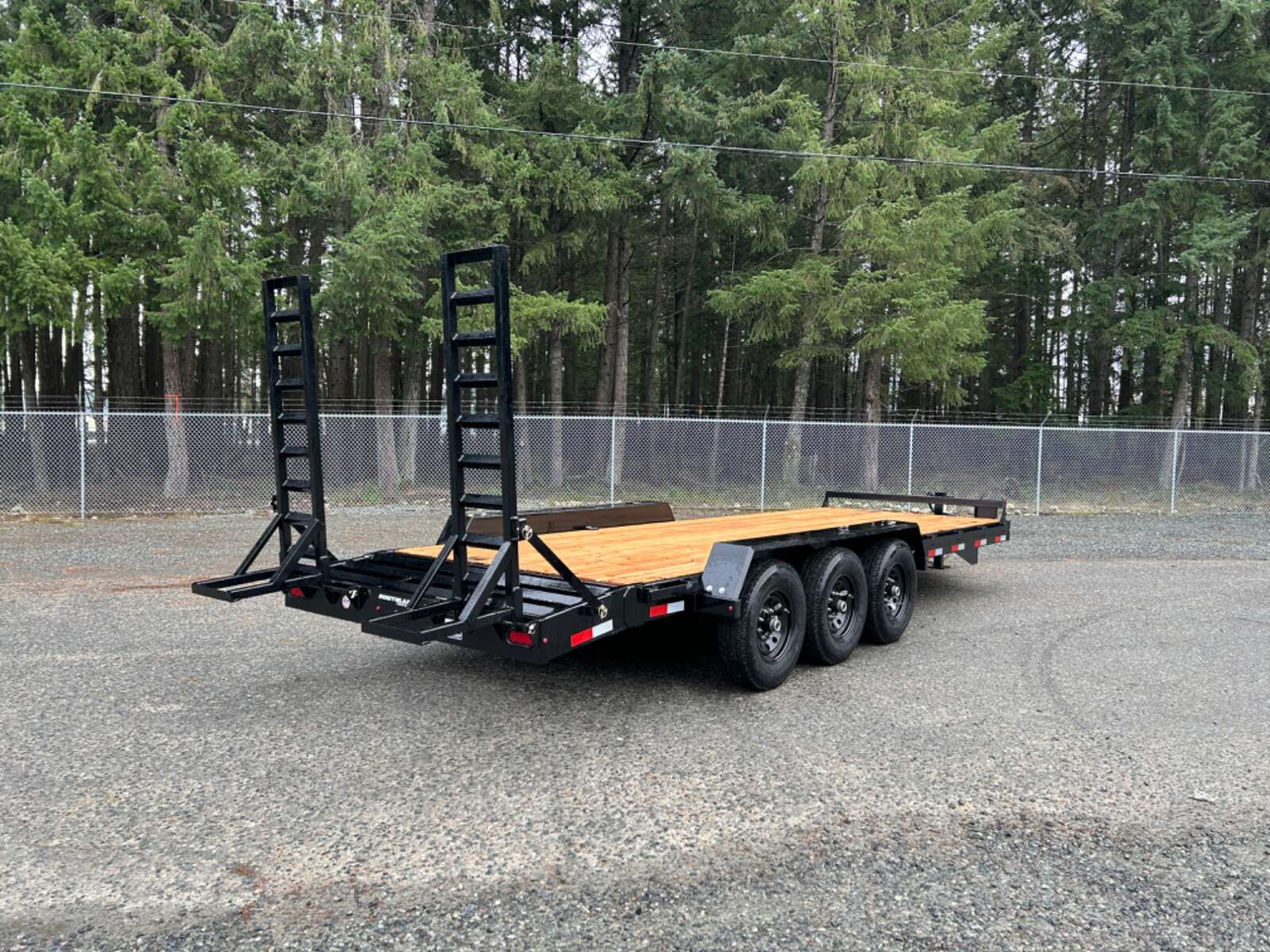 Photo of 2025 Southland 20' + 2' TRI AXLE 22,000LB GVW EQUIPMENT TRAILER