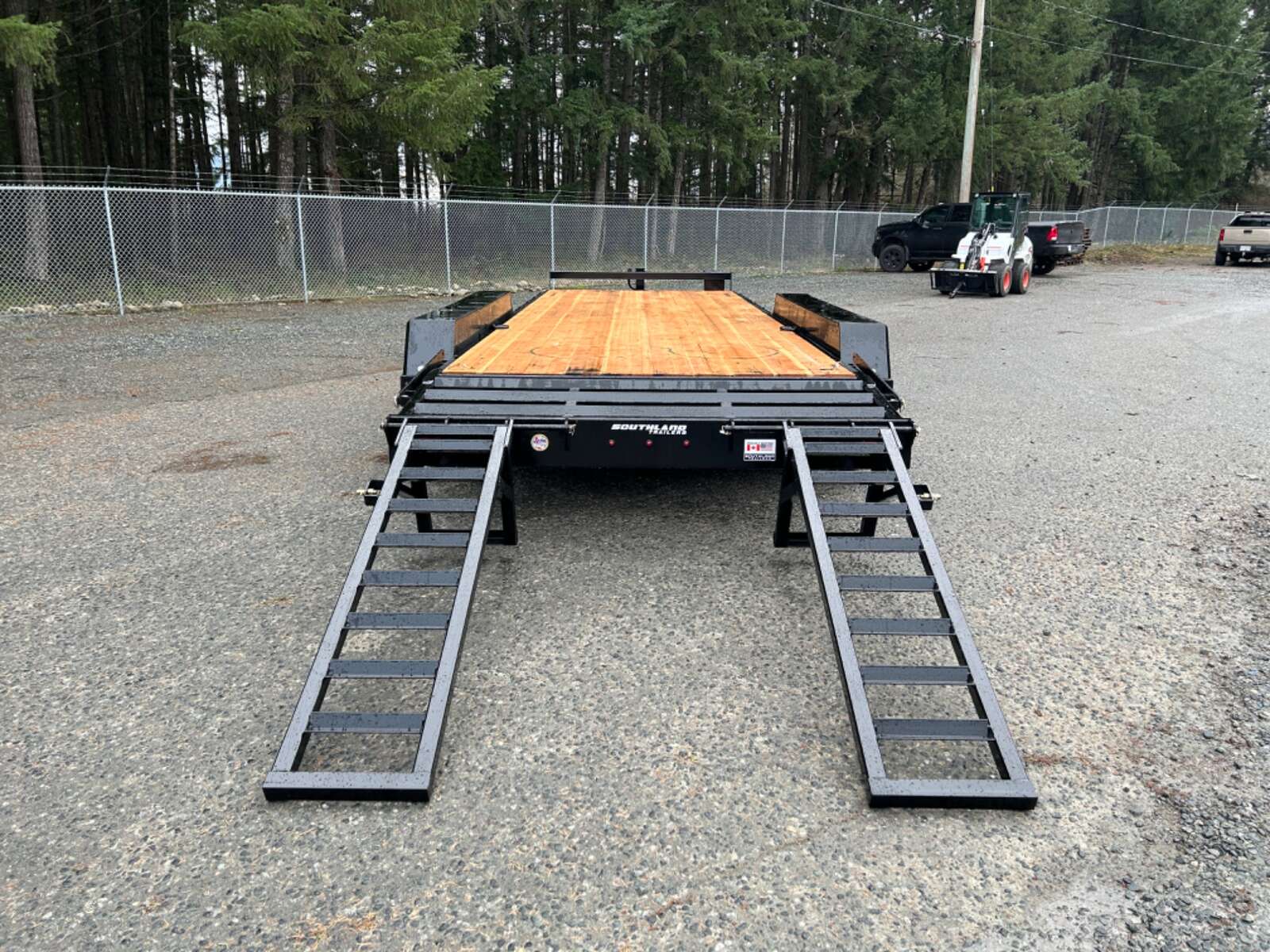 Photo of 2025 Southland 20' + 2' TRI AXLE 22,000LB GVW EQUIPMENT TRAILER