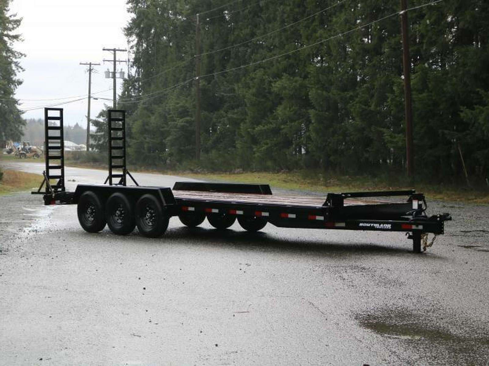 Photo of 2025 Southland 22' + 2' TRI AXLE 22,000LB GVW EQUIPMENT TRAILER