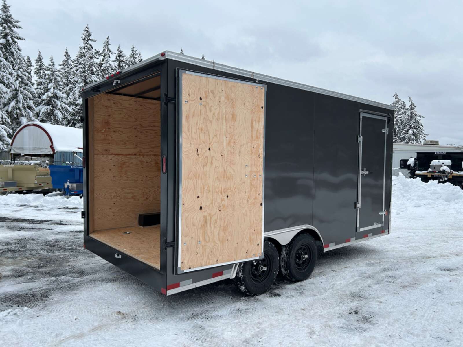 Photo of 2025 Royal Cargo 8.5X16' 11,400LB GVW - BARN DOORS 86" 