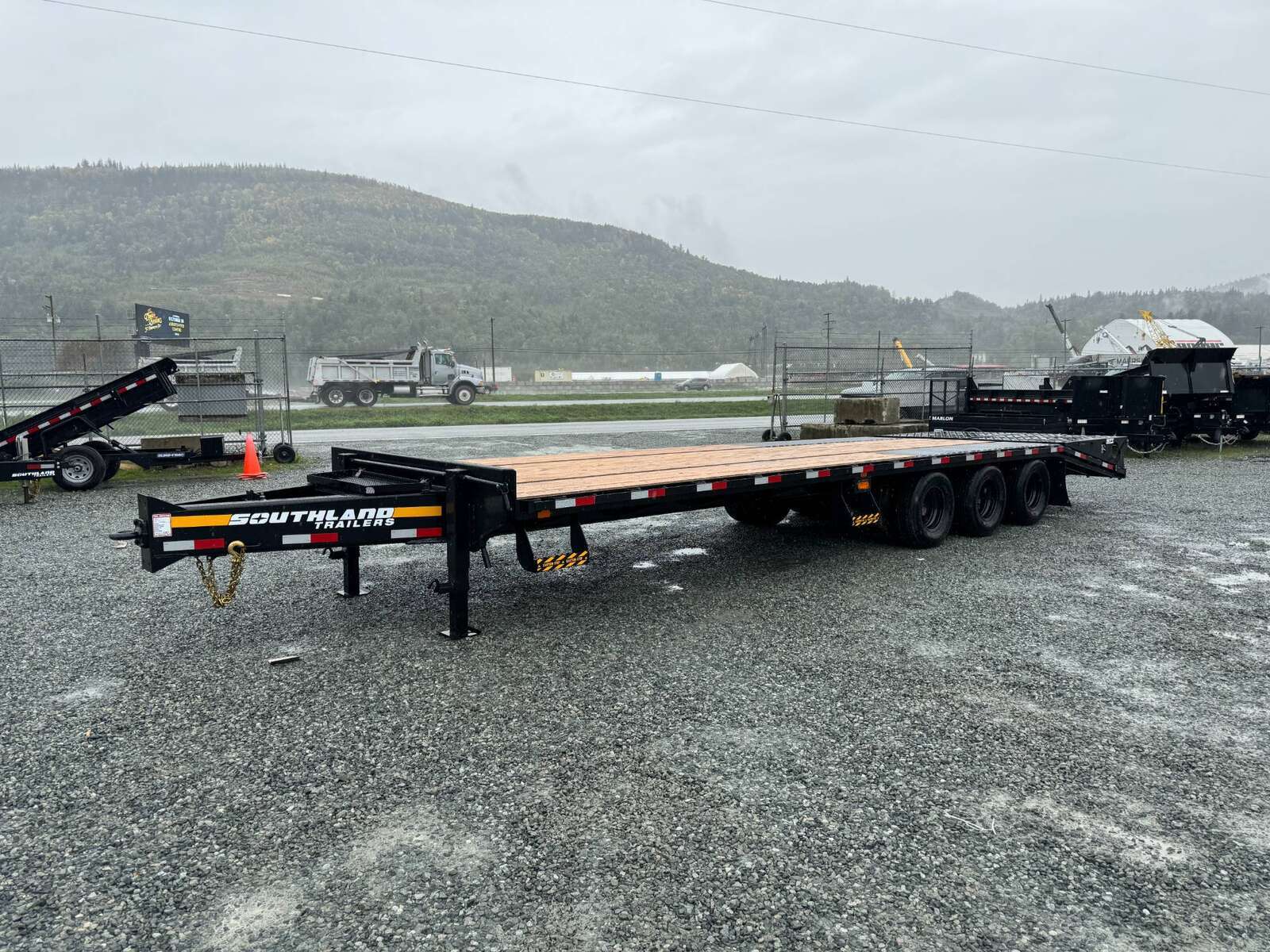 Photo of 2024 Southland 24+6 A-FRAME 30450lb GVW Deckover Trailer