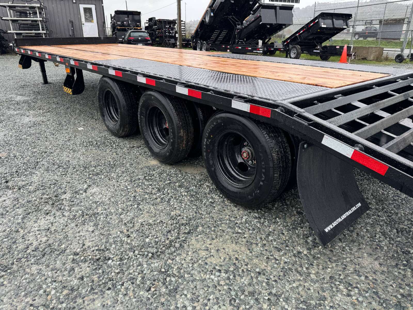 Photo of 2024 Southland 24+6 A-FRAME 30450lb GVW Deckover Trailer