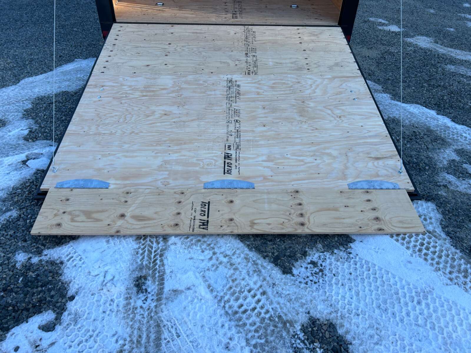 Photo of 2025 Royal Cargo 8.5X24+V 11,400LB GVW 86" TALL CAR HAULER