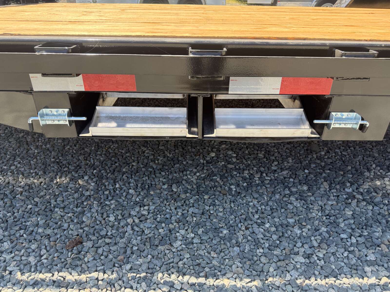 Photo of 2026 Southland 7X20+2' Beavertail 15,400LB GVWR - Slide in Ramps