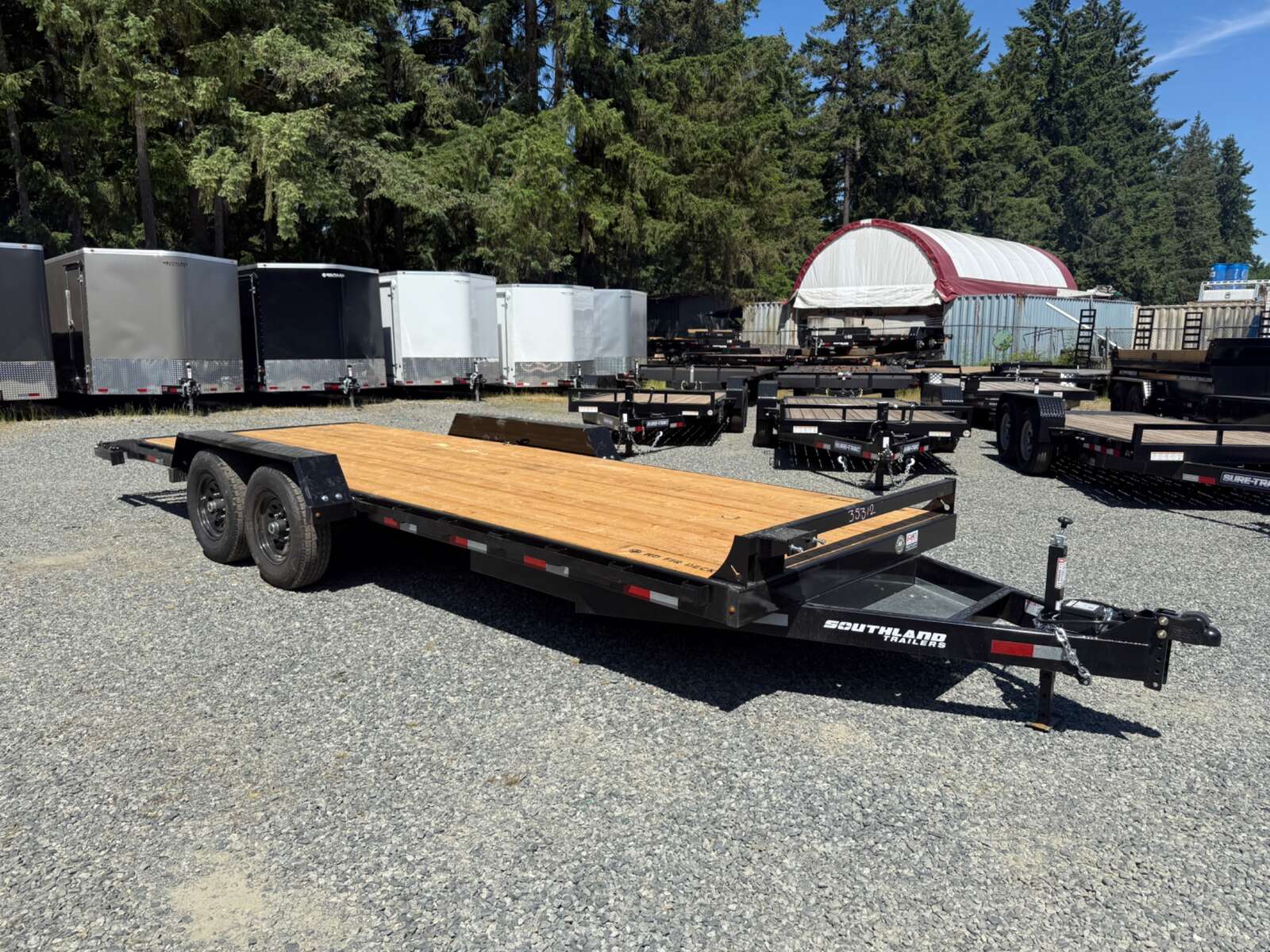 Photo of 2026 Southland 7X20+2' Beavertail 15,400LB GVWR - Slide in Ramps