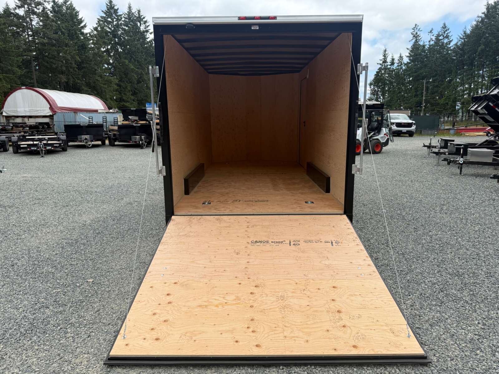 Photo of 2026 Royal Cargo 7.5X16+V 7700LB GVW - 86" Interior - Ramp Door