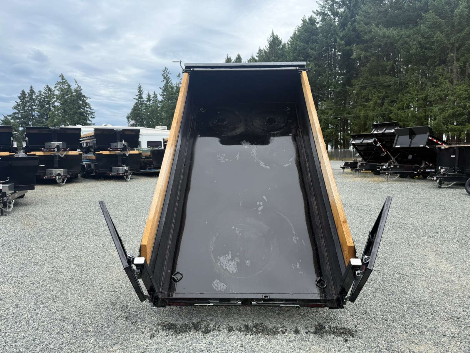 Photo of 2026 Southland 5X10 11,400LB GVW Dump Trailer