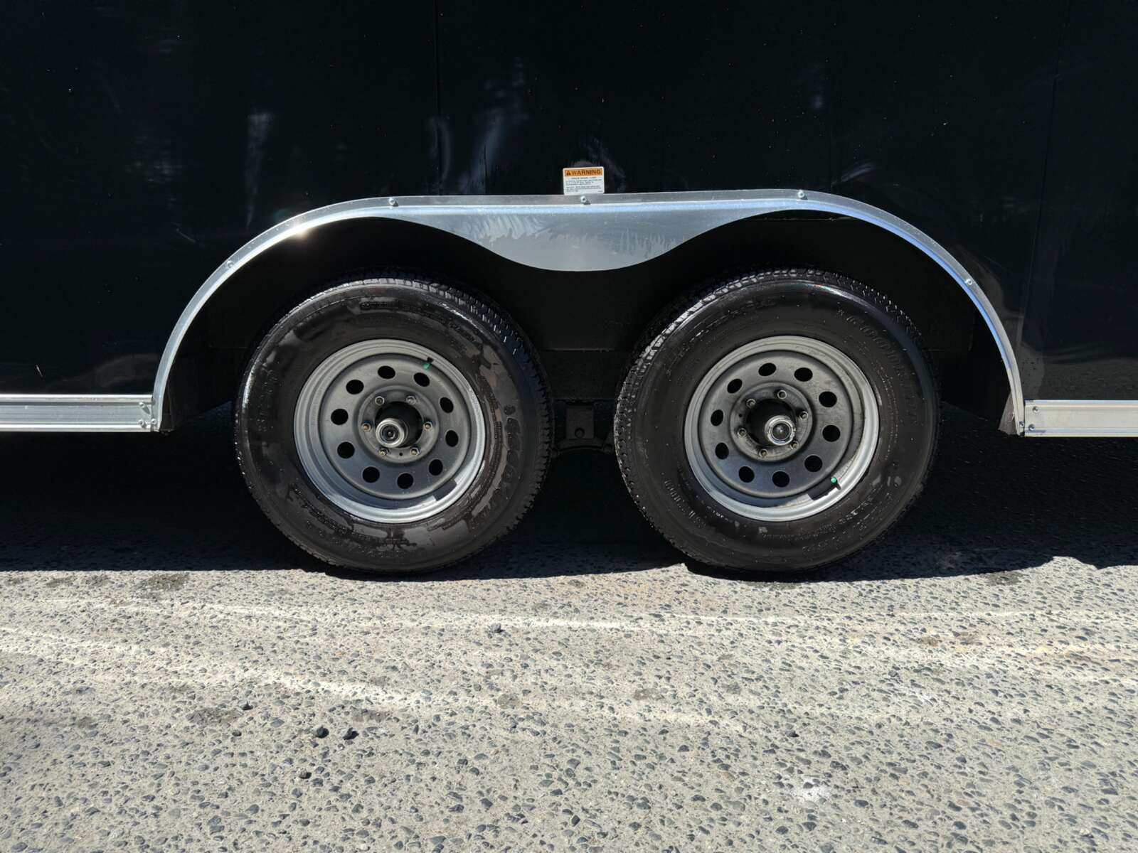 Photo of Used 2024 MTI MDLX 8.5X24' + V-Nose Car Hauler - 9990LB GVWR