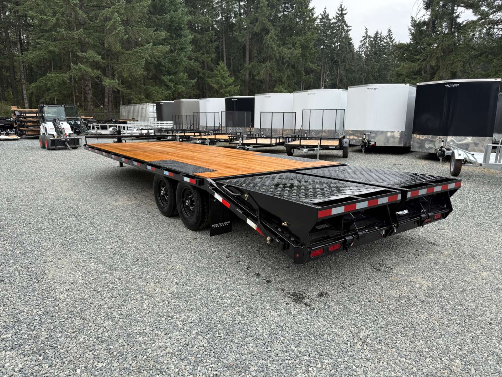 Photo of 2026 Southland 8.5X20+5' Beavertail 15,400LB GVWR Deckover