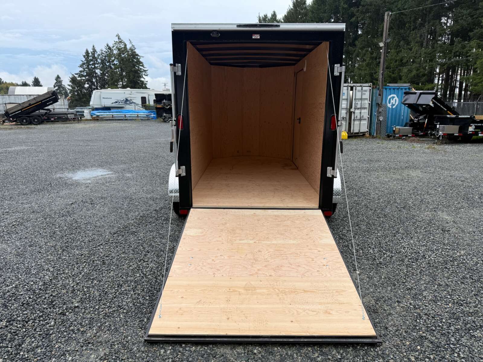 Photo of 2026 Royal Cargo 6X12+V 7,700LB GVW - RAMP DOOR - 78" INTERIOR