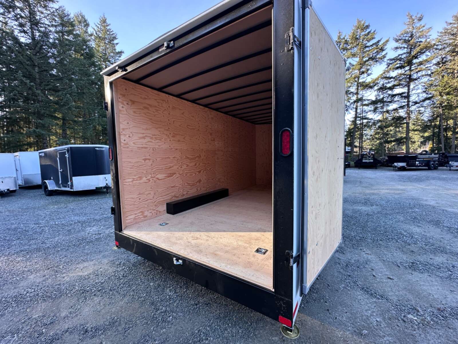 Photo of 2026 Royal Cargo 8.5X16+V 11,400LB GVW - BARN DOORS - 86" INTERIOR