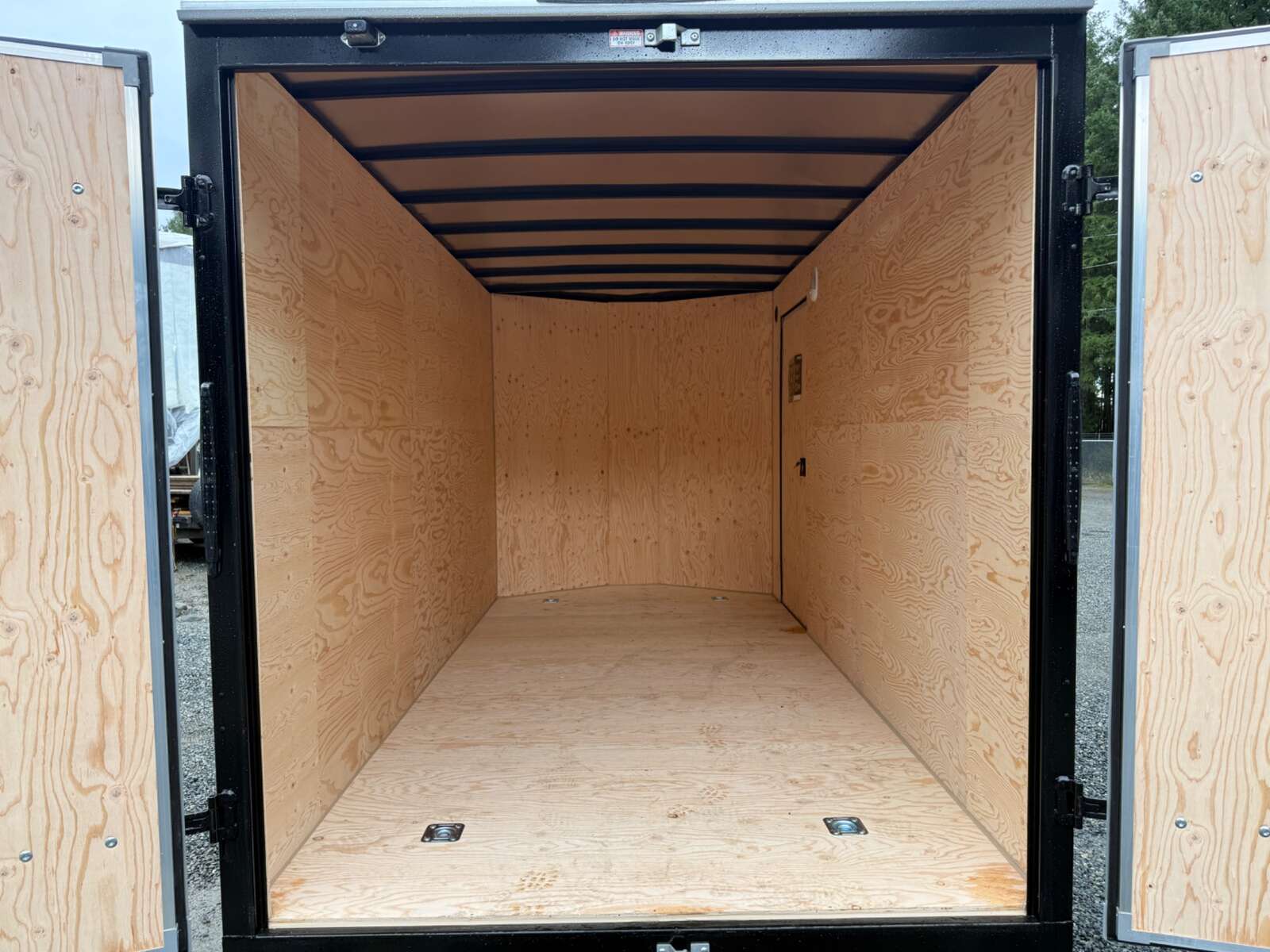 Photo of 2026 Royal Cargo 7X14+V 7700LB GVW BARN DOORS