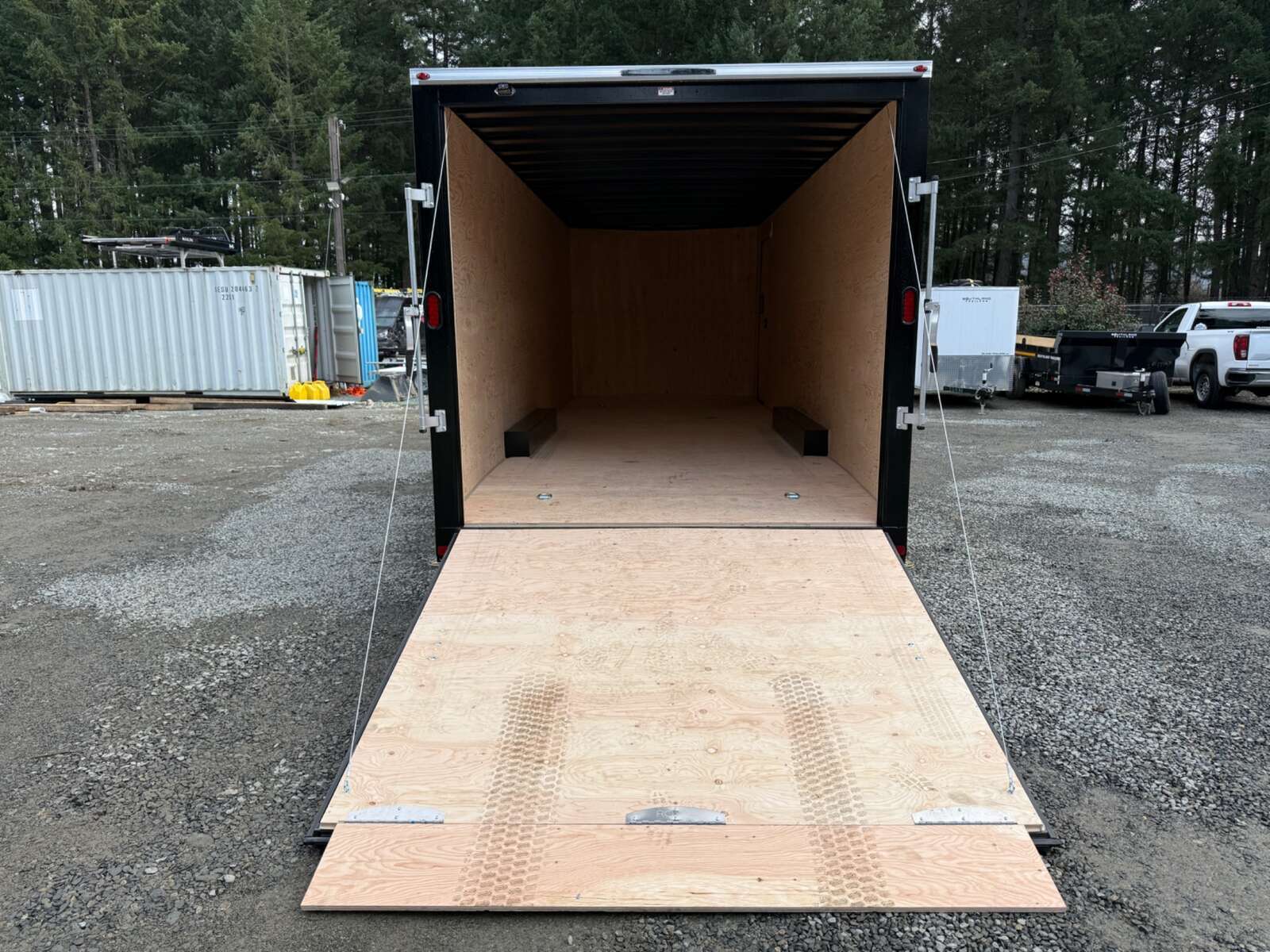 Photo of 2026 Royal 8.5x24 +V-NOSE 11,400lb GVW Cargo Trailer - Ramp Door 