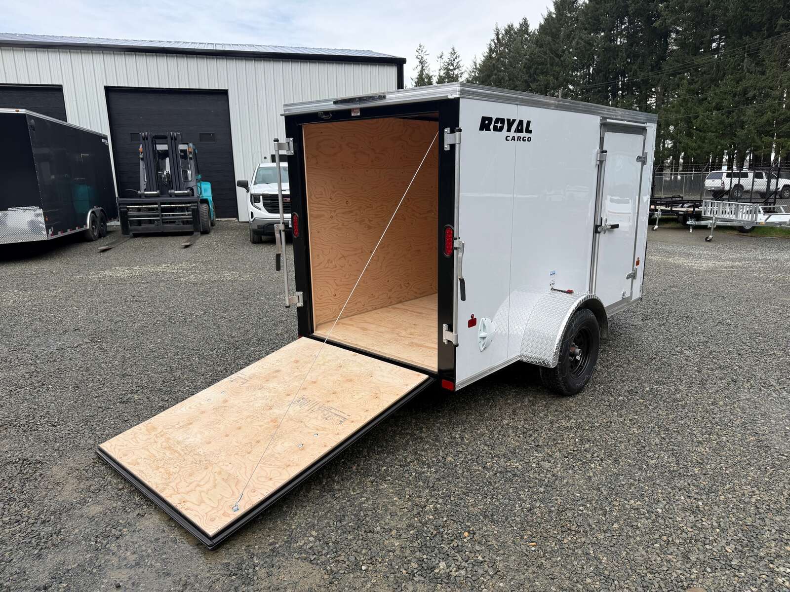 Photo of 2026 Royal 5x10 +V-Nose 2,990lb GVW Cargo Trailer - Side Door - Rear Ramp Door 