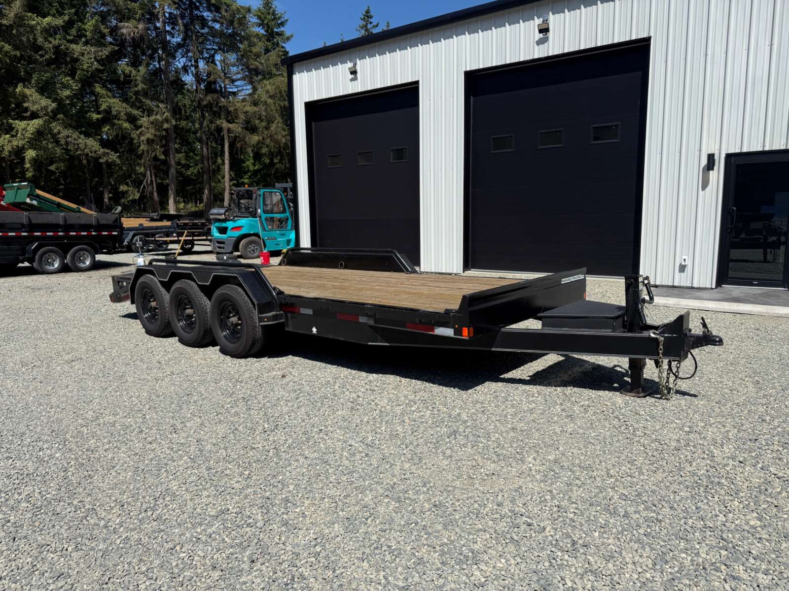 Photo of 2022 Double A 20' 21,000LB GVWR Tri Axle Equipment Trailer