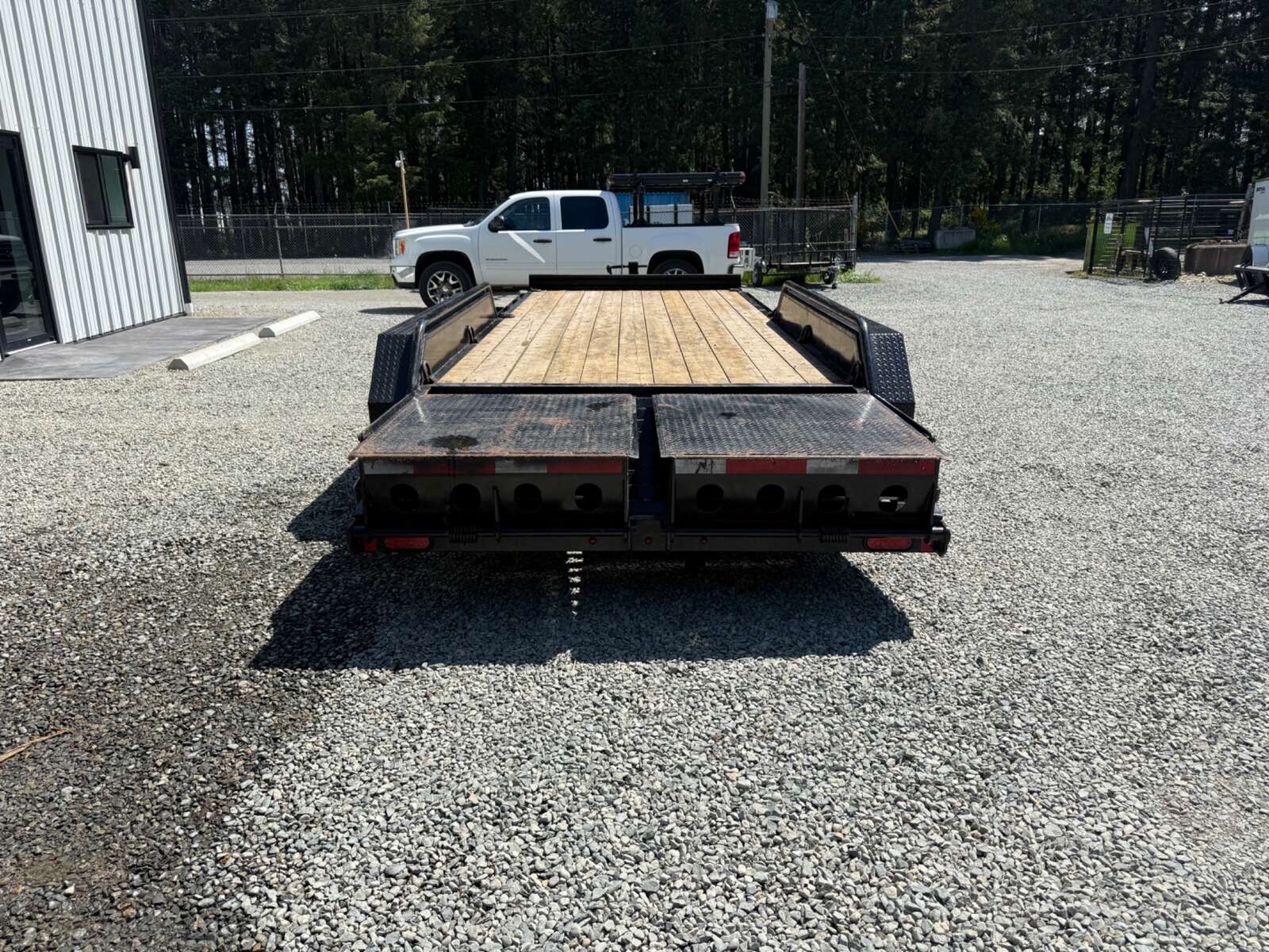 Photo of 2022 Double A 20' 21,000LB GVWR Tri Axle Equipment Trailer