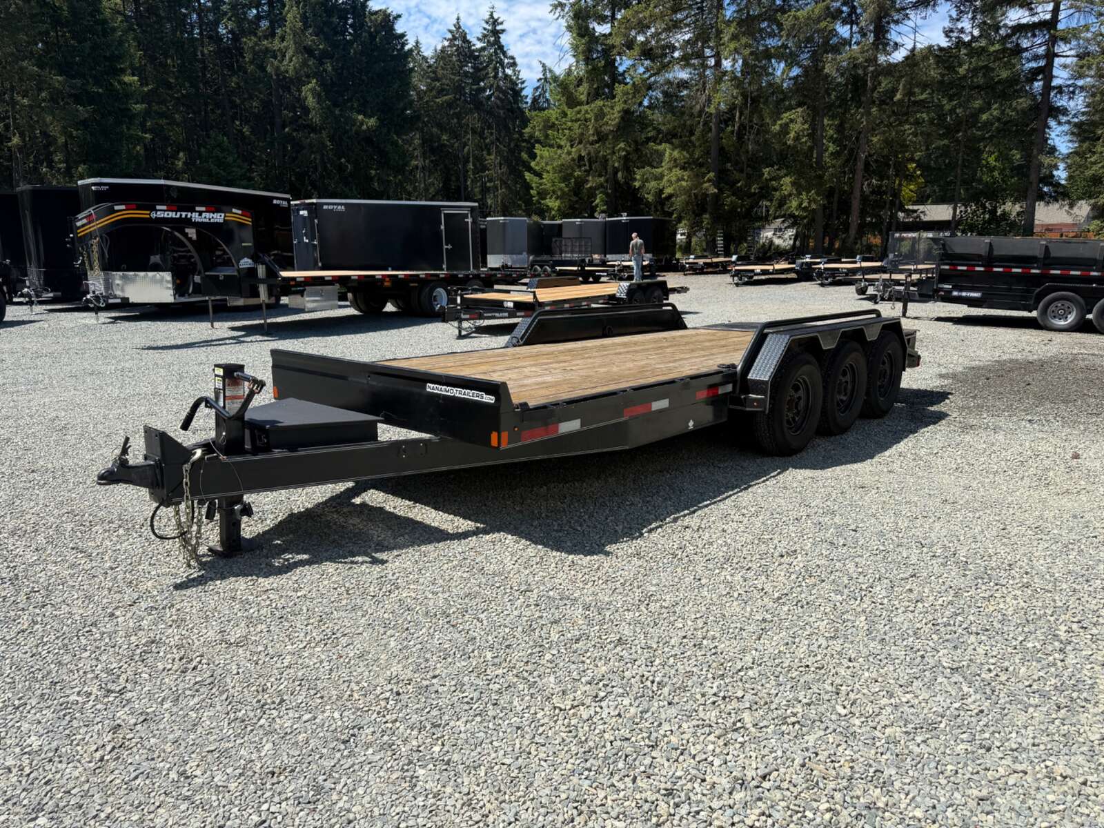 Photo of 2022 Double A 20' 21,000LB GVWR Tri Axle Equipment Trailer