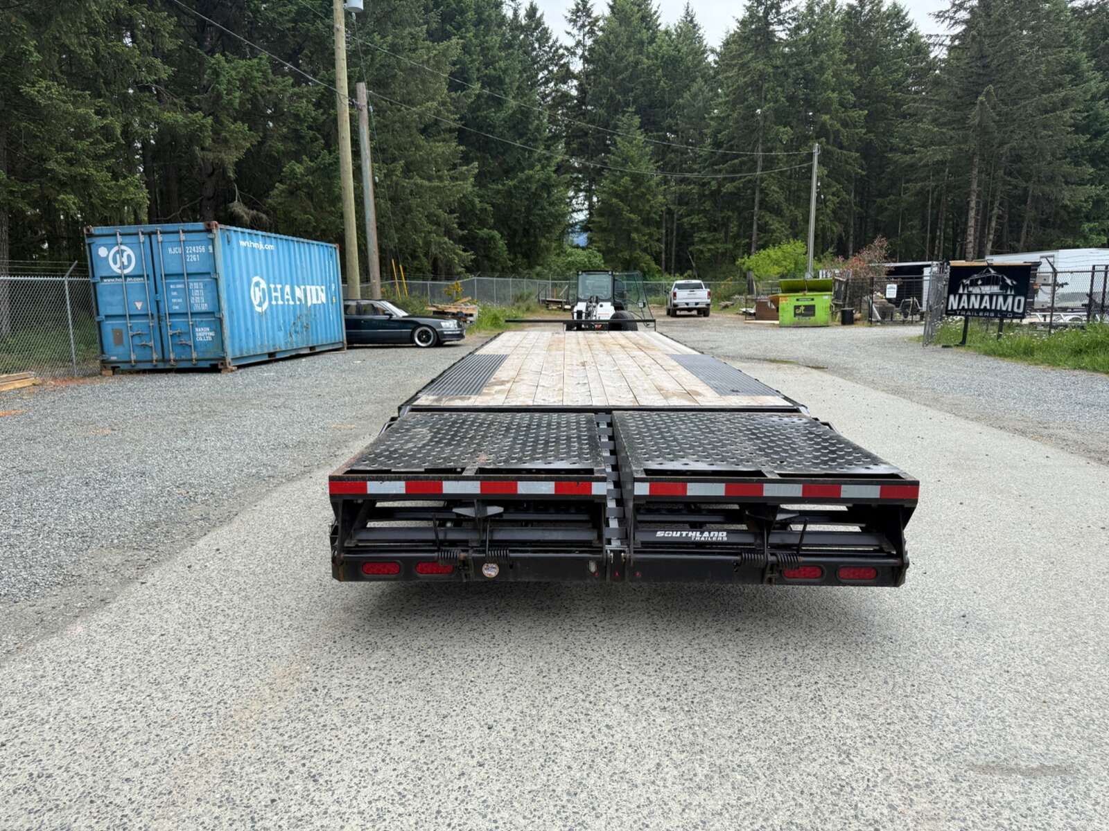 Photo of Used 2026 Southland 8.5X25' + 5' Beavertail Deckover 21,000LB GVWR