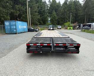 Thumbnail Photo of Used 2026 Southland 8.5X25' + 5' Beavertail Deckover 21,000LB GVWR