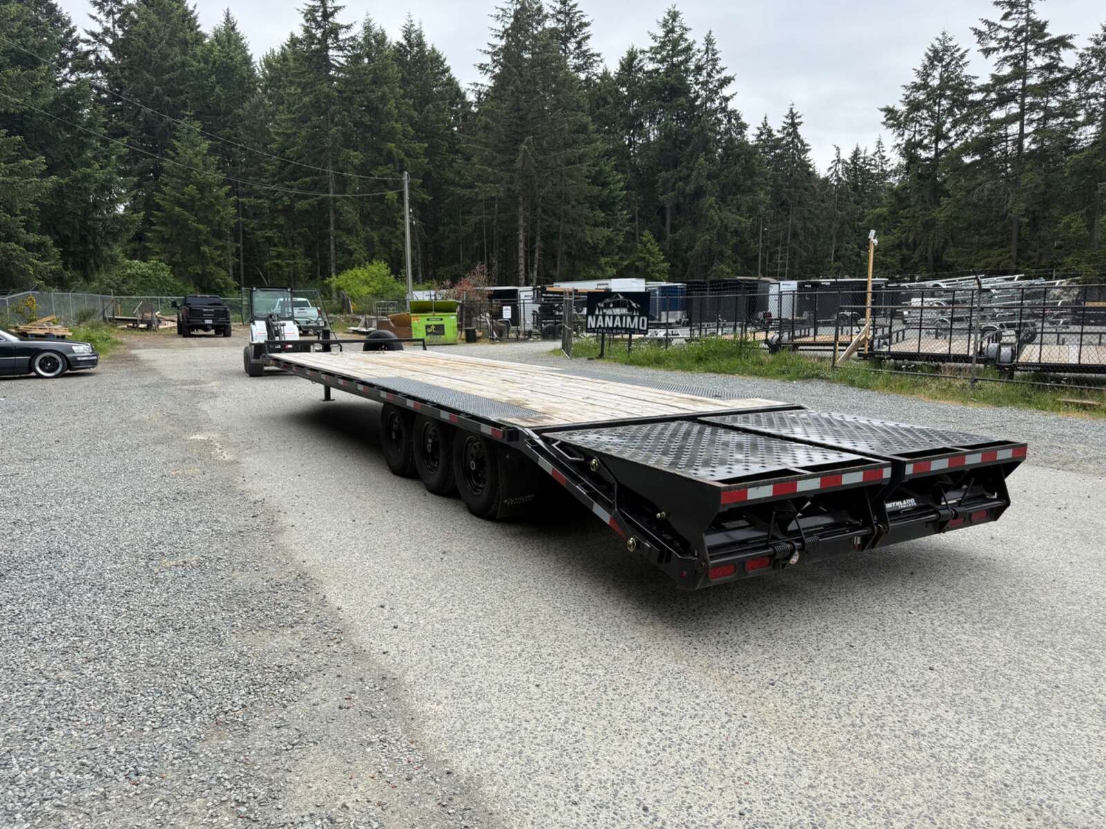 Photo of Used 2026 Southland 8.5X25' + 5' Beavertail Deckover 21,000LB GVWR