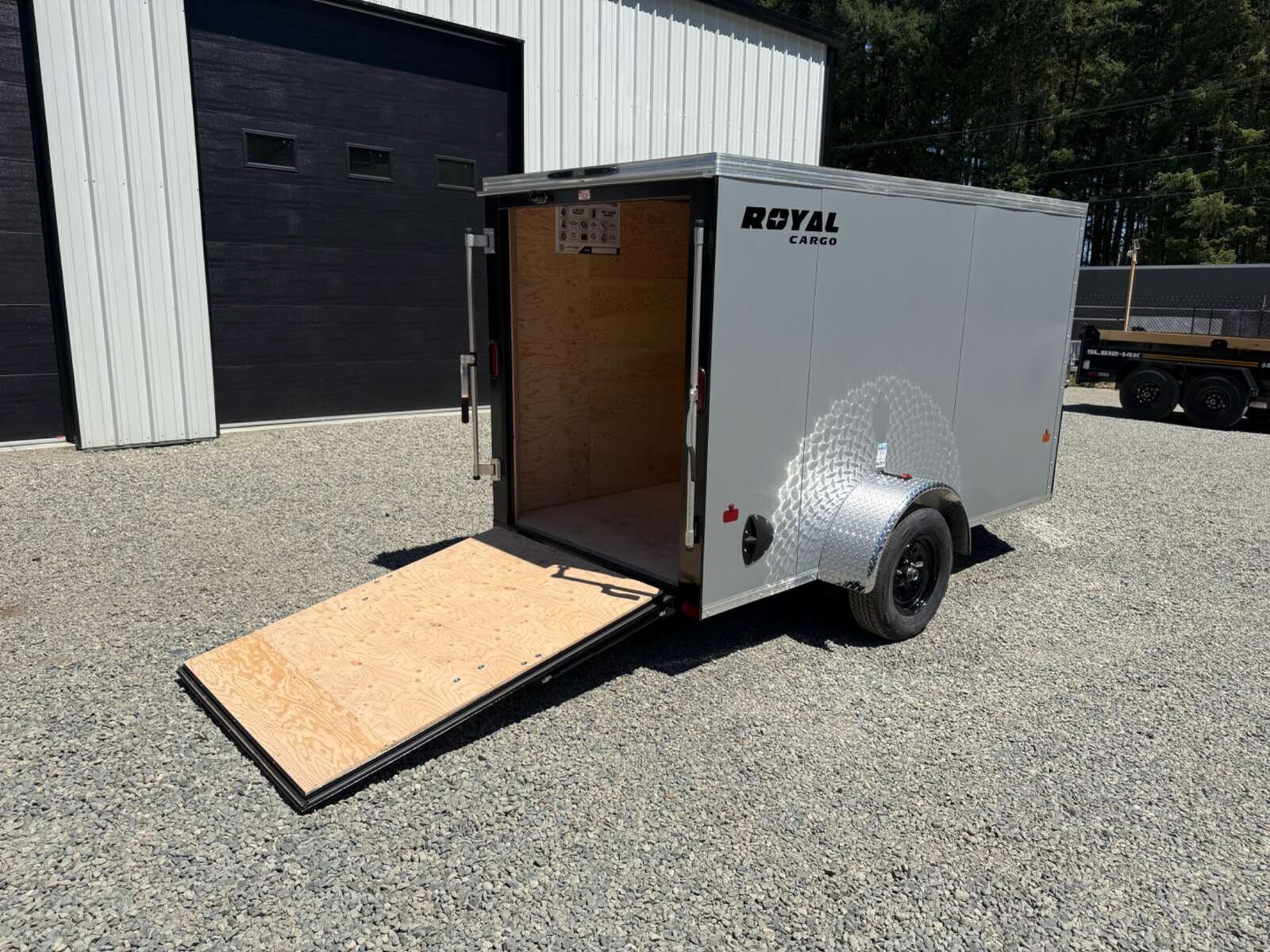 Photo of 2026 Royal Cargo 5X10+V 2990LB GVW - RAMP DOOR - 64" INTERIOR 