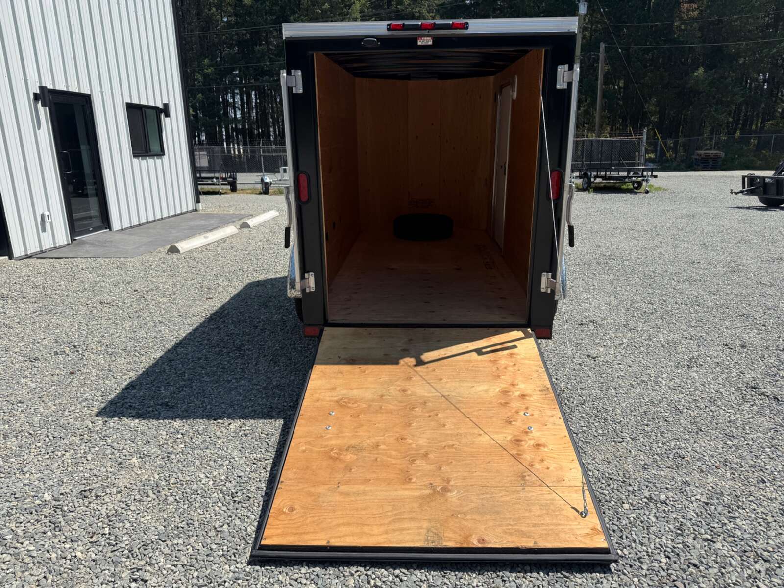 Photo of Used 2025 Royal Cargo 5X10+V 2990LB GVW - RAMP DOOR - 64" INTERIOR - RV SIDE DOOR