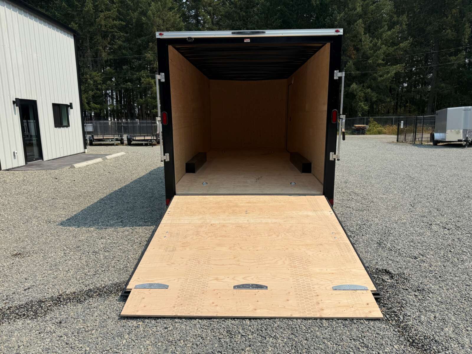 Photo of 2026 Royal Cargo 8.5X20+V-Nose 11,400LB GVWR - 86" Interior - Ramp Door