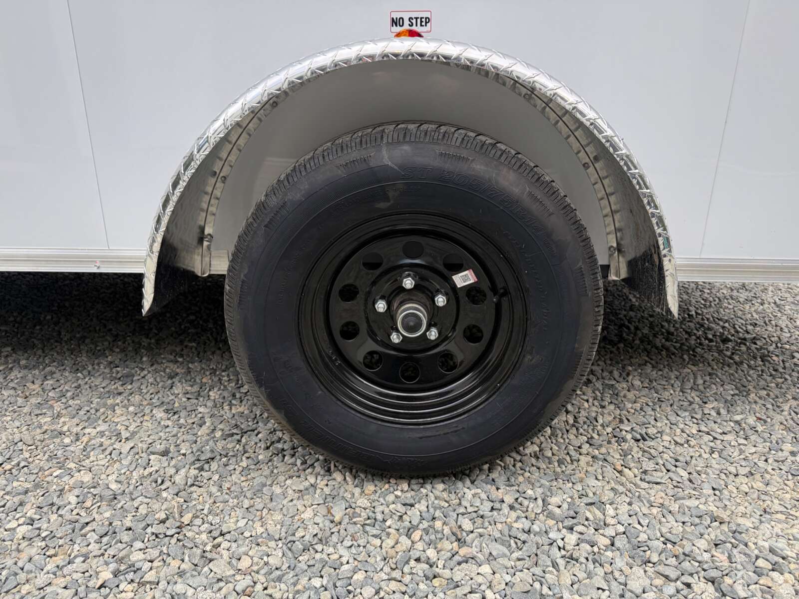 Photo of 2027 Royal Cargo 5X10+V 2990LB GVW - RAMP DOOR - 64" INTERIOR 