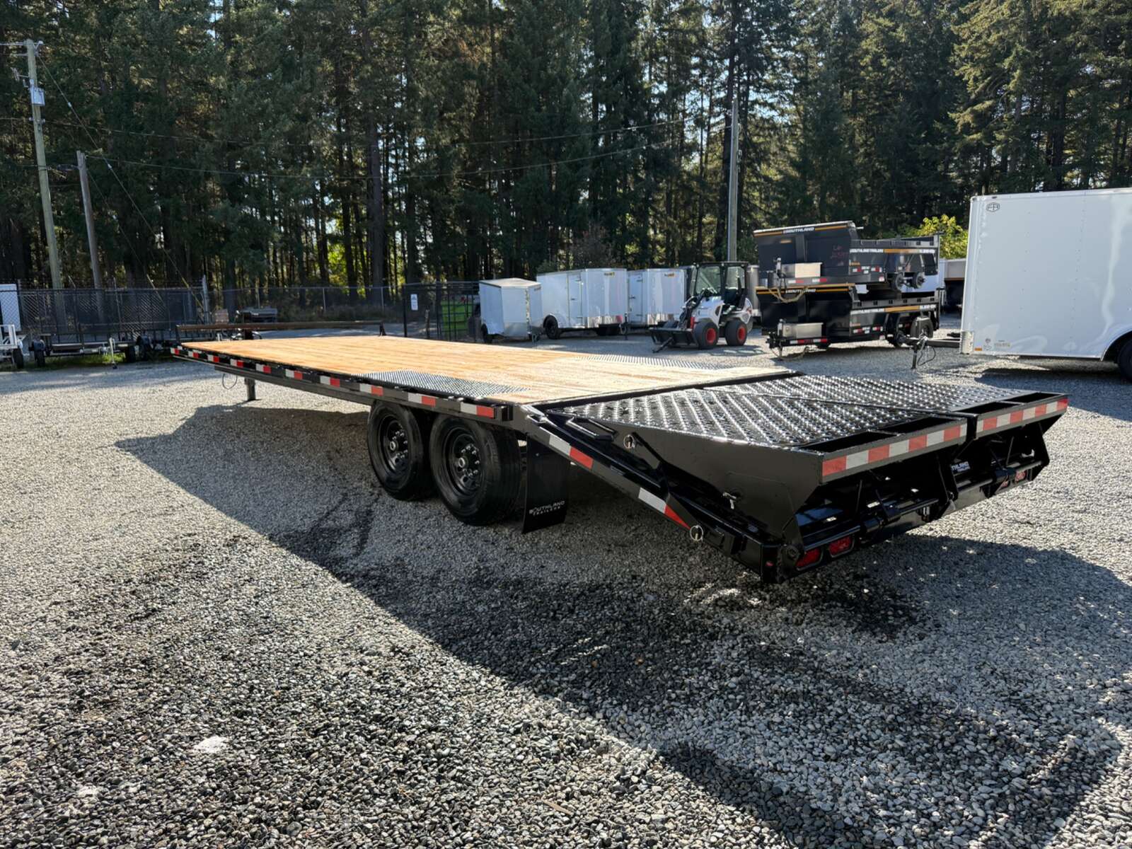 Photo of 2027 Southland 8.5x20+5' Beavertail 15,400lb GVWR Deckover