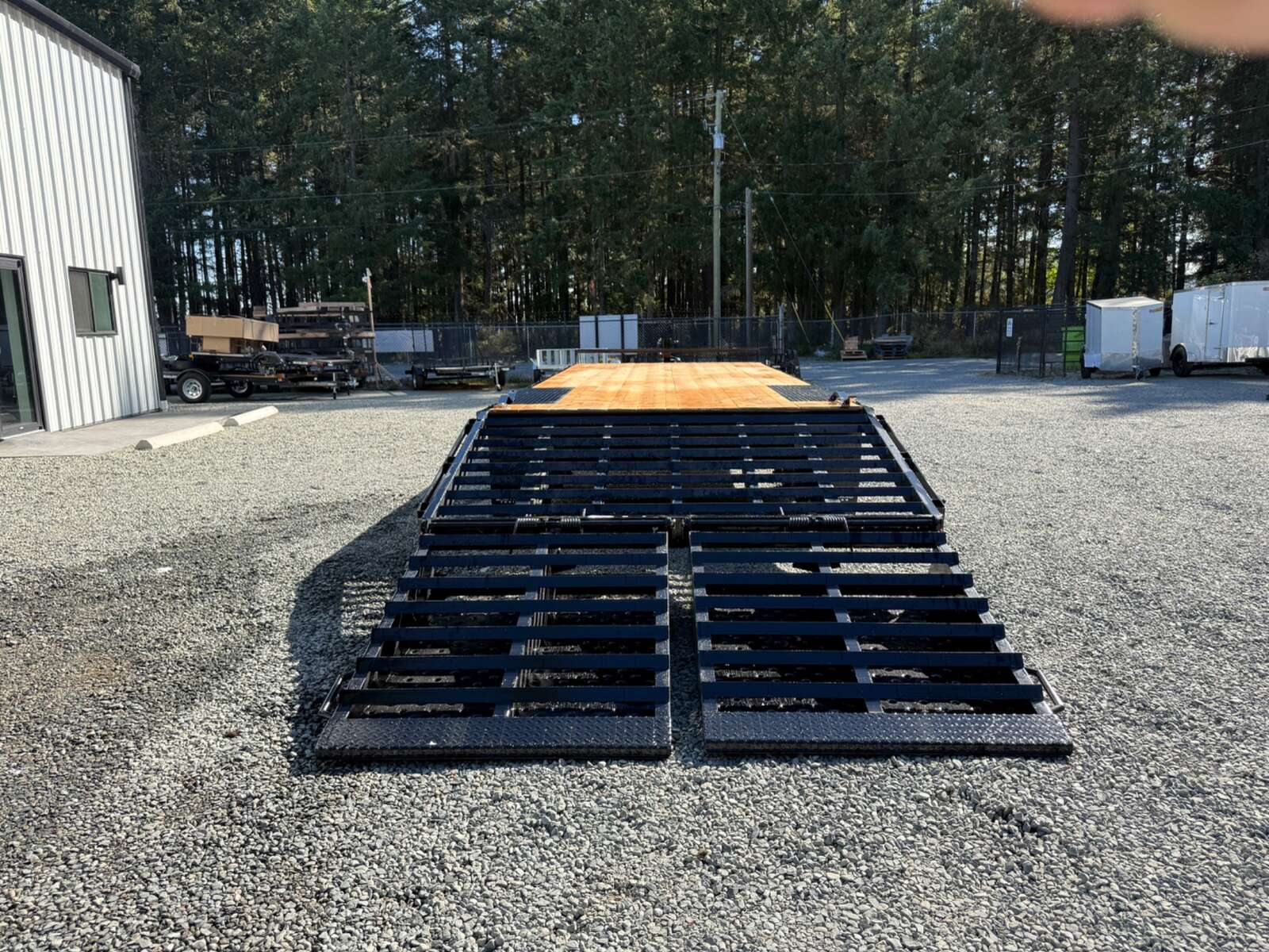 Photo of 2027 Southland 8.5x20+5' Beavertail 15,400lb GVWR Deckover