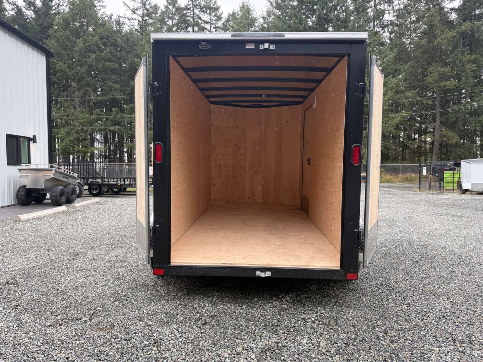 Photo of 2027 Royal Cargo 6X12+V 7,700LB GVW - BARN DOORS - 78" INTERIOR
