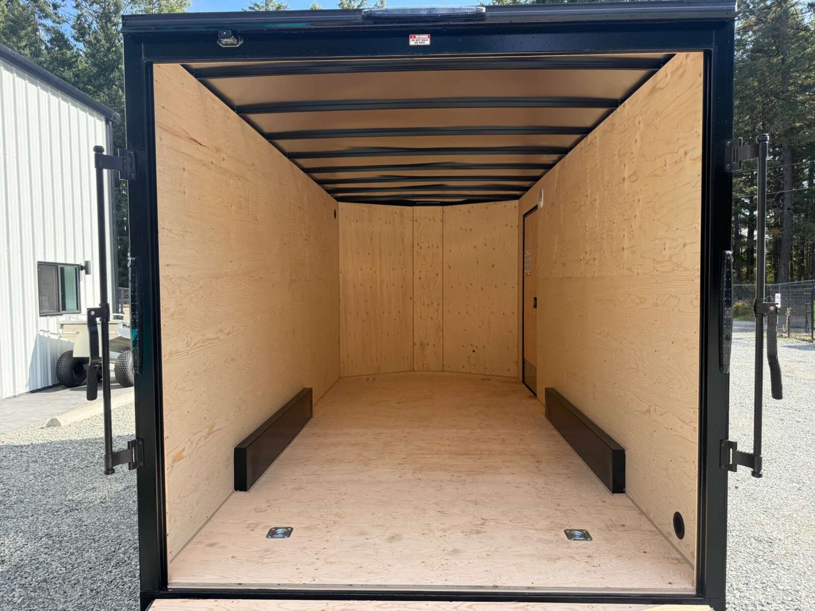 2027 Royal Cargo 7.5x16 +V 7,700lb GVW - 86" Interior - Ramp Door