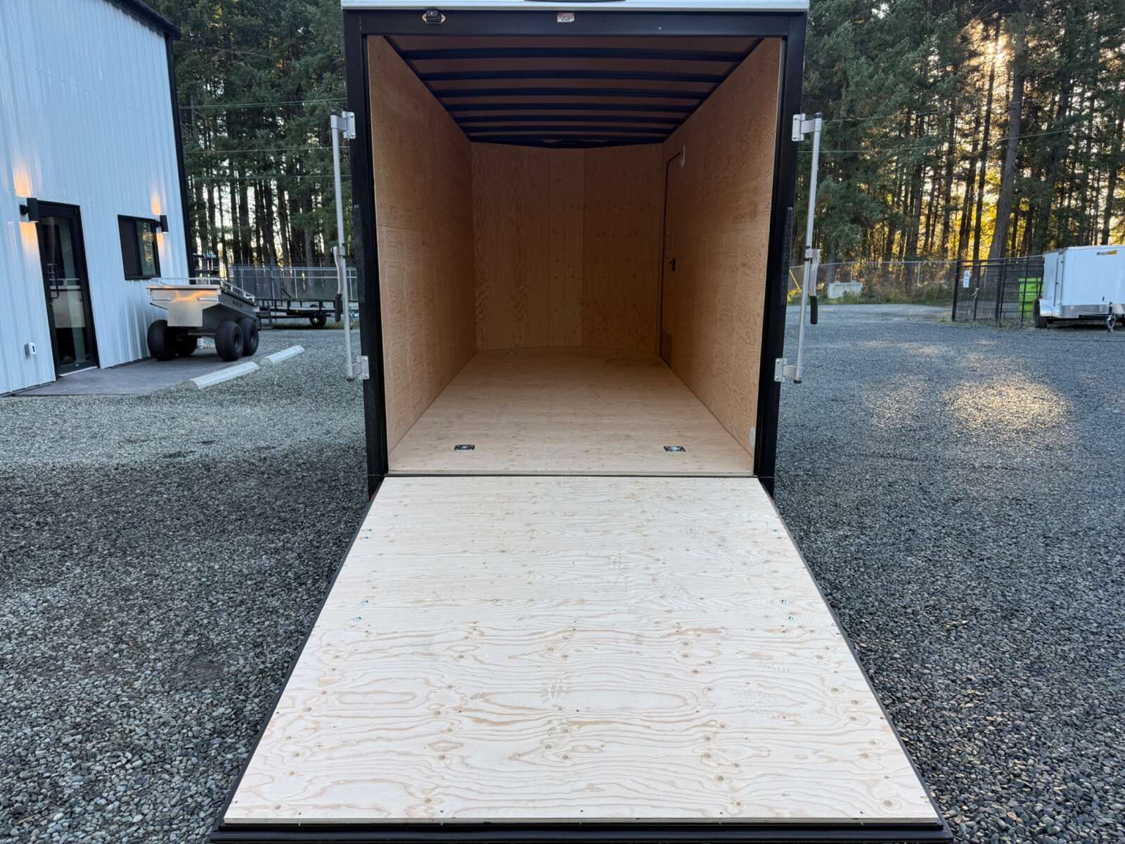 2027 Royal Cargo 7x16+V 7700lb GVW Ramp