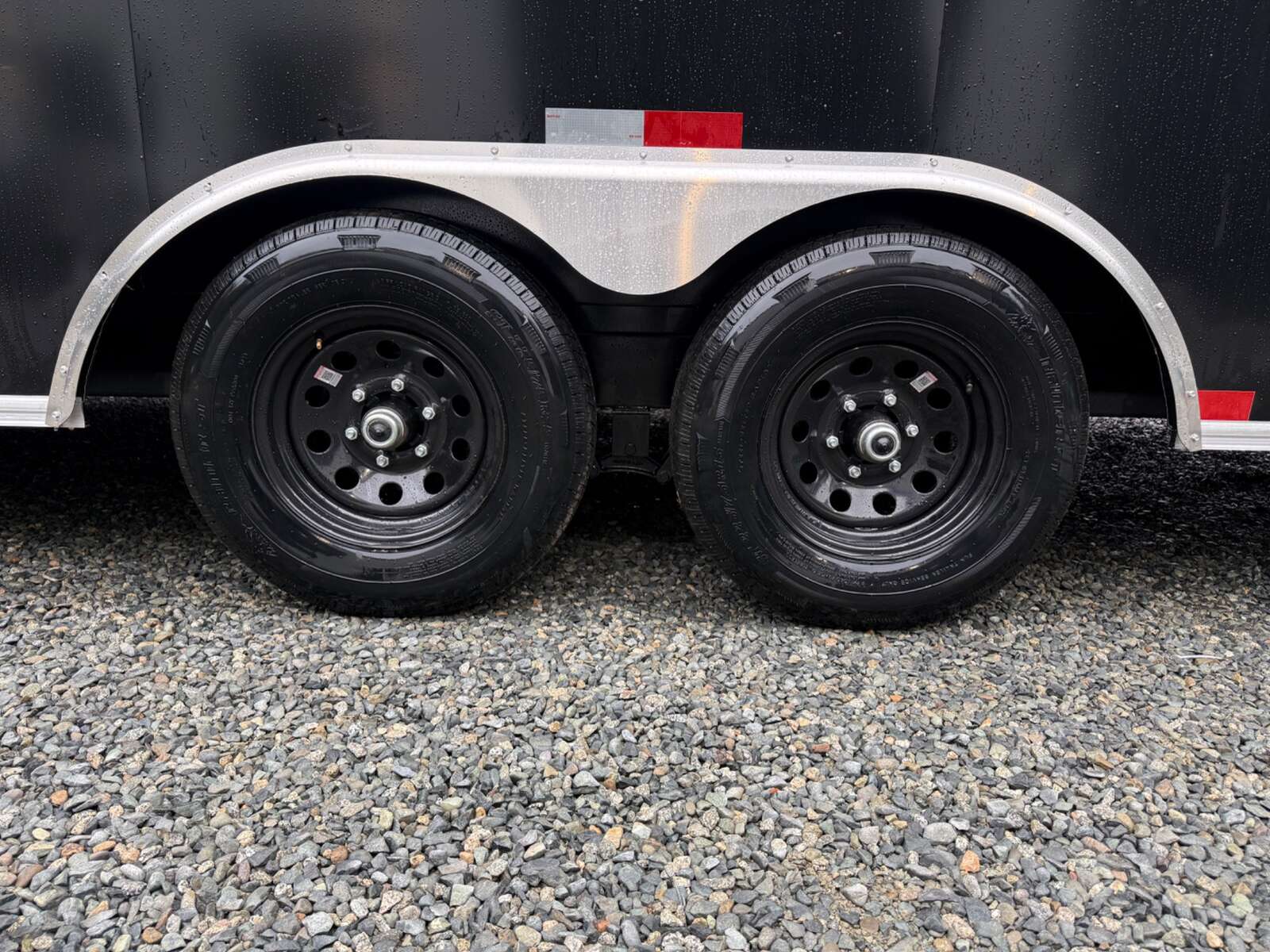 2027 Royal Cargo 8.5x24+V 11,400lb GVW 86" Tall Car Hauler